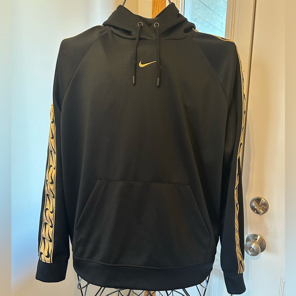 Nike sweatshirt like new